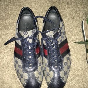 Men Gucci shoe size 9 vintage gently worn